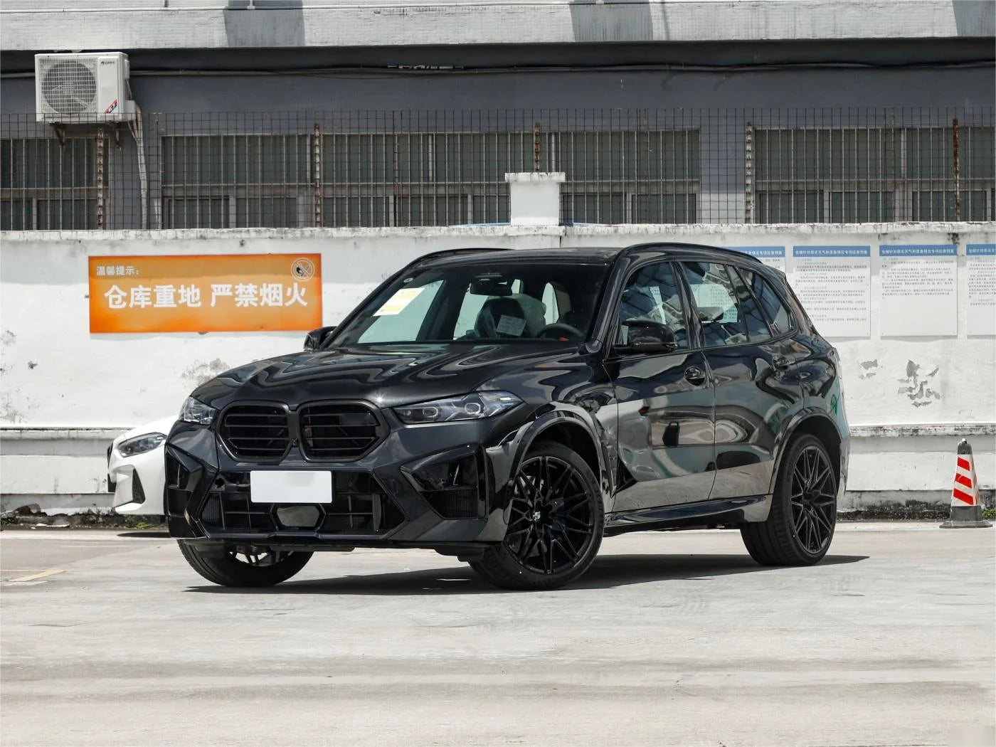 BMW X5 E70 to 2024 X5M Facelift Body Kit