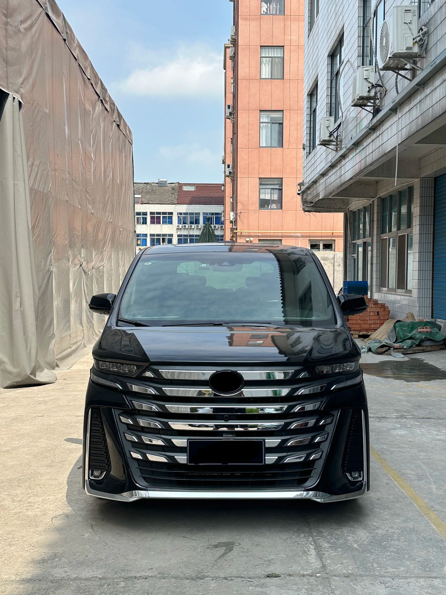 Toyota Alphard Vellfire to 2024 Facelift Bodykit